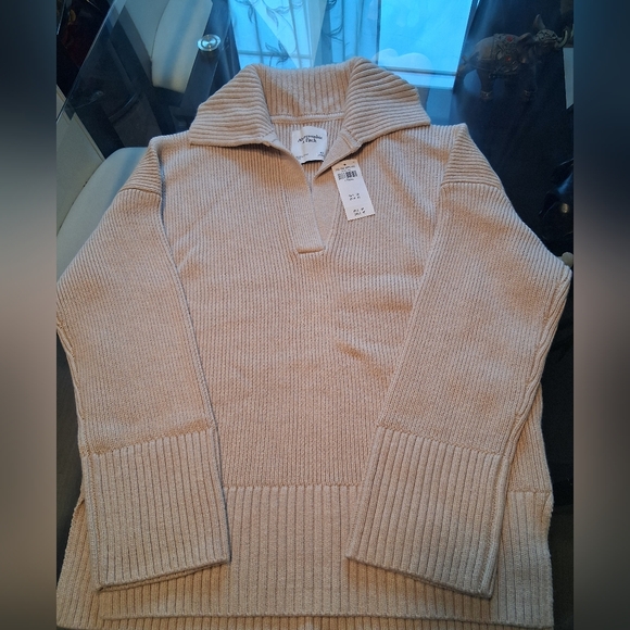 Abercrombie & Fitch Sweaters - Abercrombie & Fitch  Knit Sweater